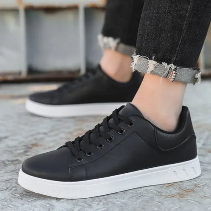 Atlas Casual Sneakers - Stylish men's casual sneakers, perfect for daily wear, lightweight and comfortable with breathable materials.