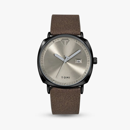 Elegant Aurex Milano Heritage Leather wristwatch with brown leather strap, designed for timeless style and sophistication in men's fashion.