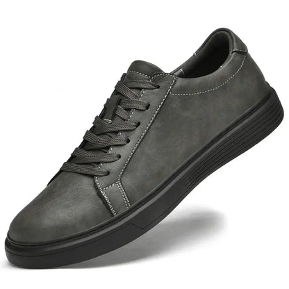 Callide™ Leather Sneaker - Comfortable men's casual sneakers with a modern style, perfect for everyday wear and travel.