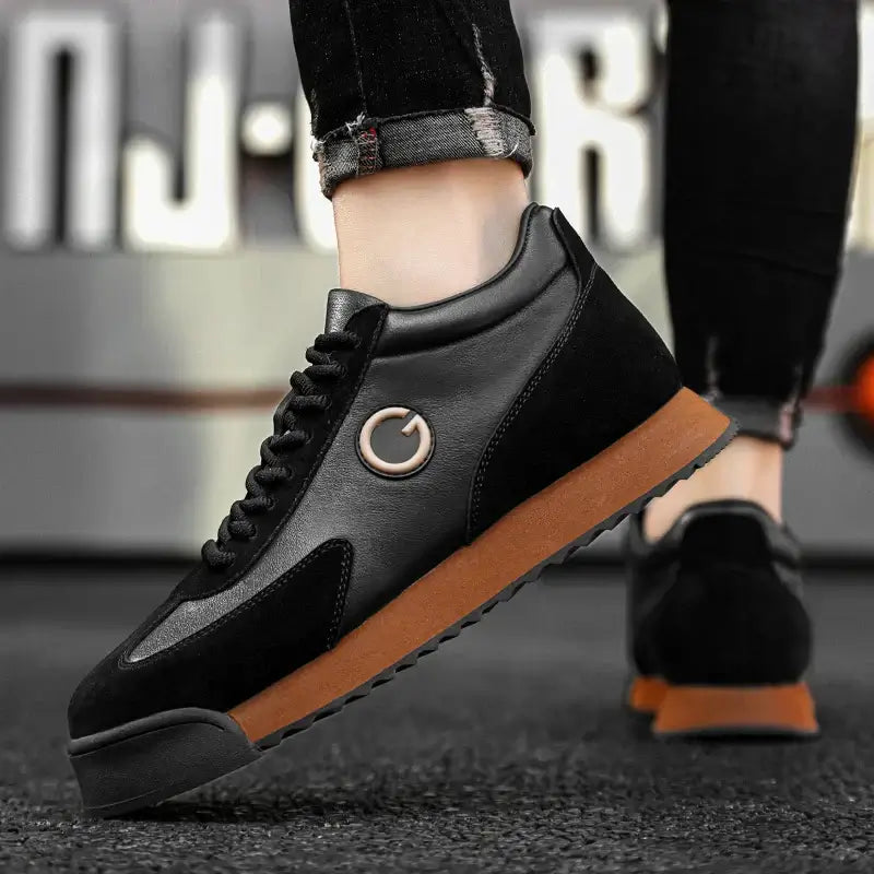 Geneva Sneakers - men's casual sneakers showcasing a lightweight and breathable design, ideal for comfortable everyday wear and travel.