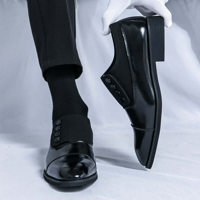 Giotto dual tone men's dress shoes in black, featuring split leather, suede panel, and cushioned insole for style and comfort.