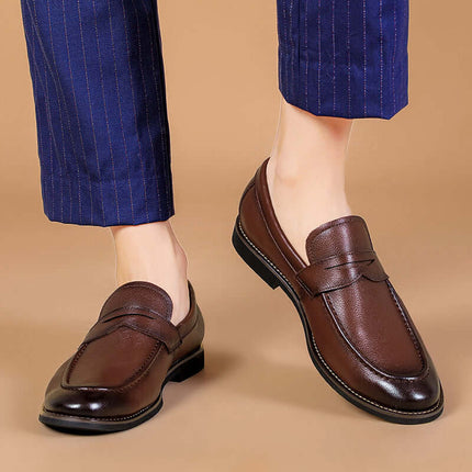 Regente Cowhide Leather Loafers showcasing elegant slip-on style, crafted from premium brown cowhide leather for formal sophistication.