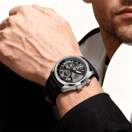 Man wearing Rovanni Aero – Pilot Chronograph watch