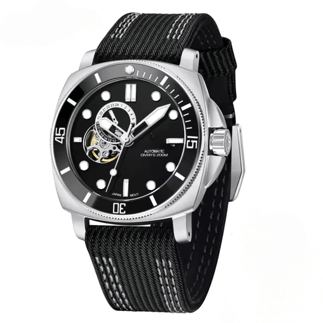 Valenor Automatic – Diver Signature watch with black dial and strap, showcasing precision craftsmanship.