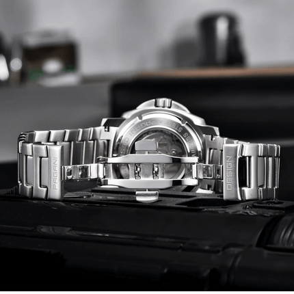 Valenor Automatic Diver Signature watch back view with stainless steel design